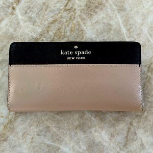 Kate Spade Staci Colorblock Lg Slim Bifold Wallet in warm beige/black.